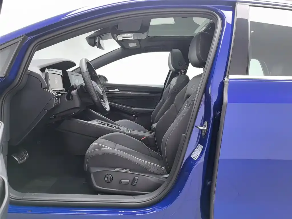 Volkswagen Golf 2021 из CN, фото 8
