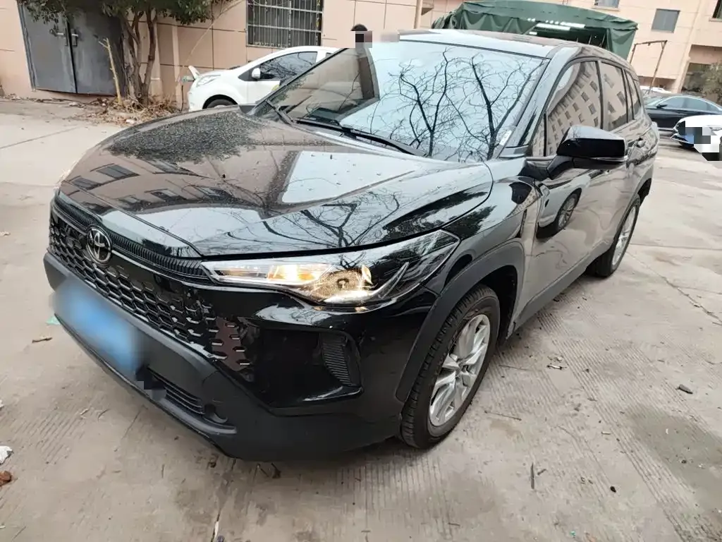 Toyota Corolla Cross — фото 1