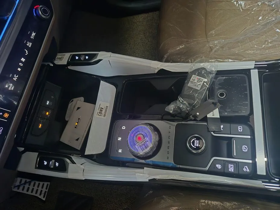 Kia Sorento — фото 9