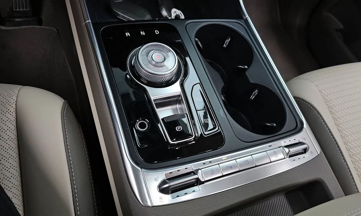 Kia Carnival — фото 10