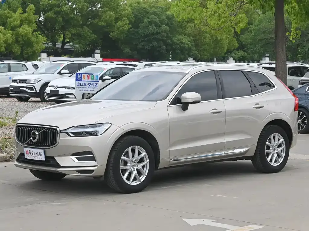 Volvo XC60 — фото 2
