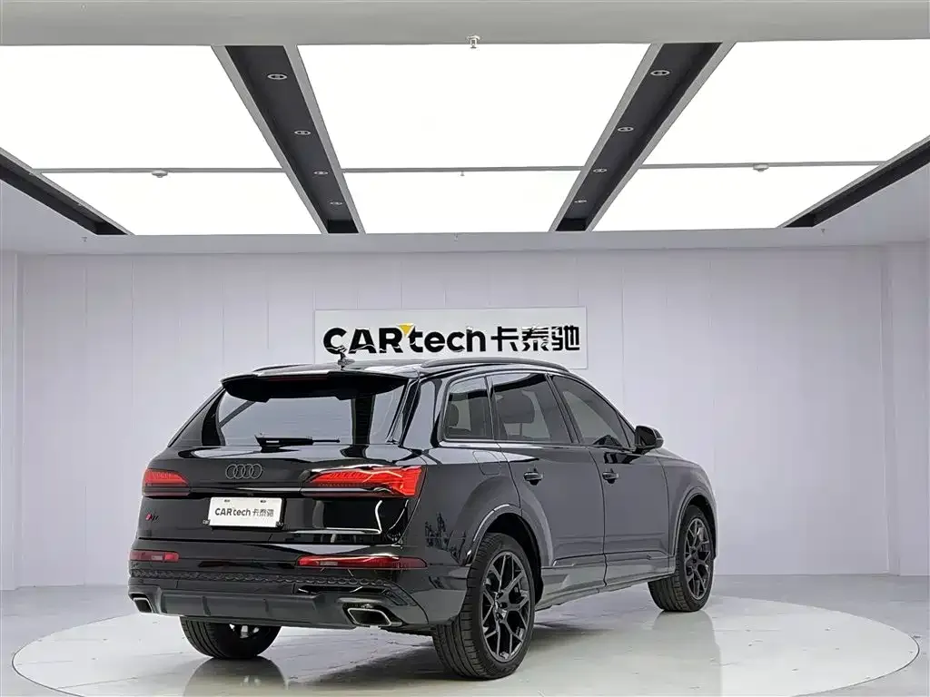 Audi Q7 — фото 4