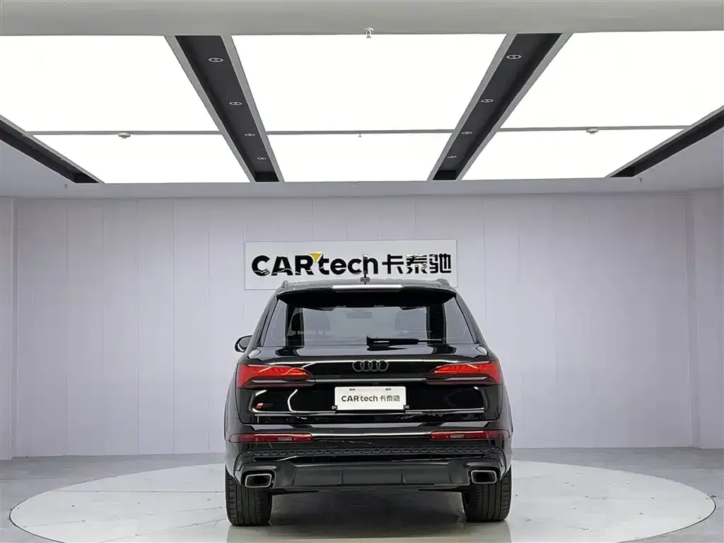 Audi Q7 — фото 2