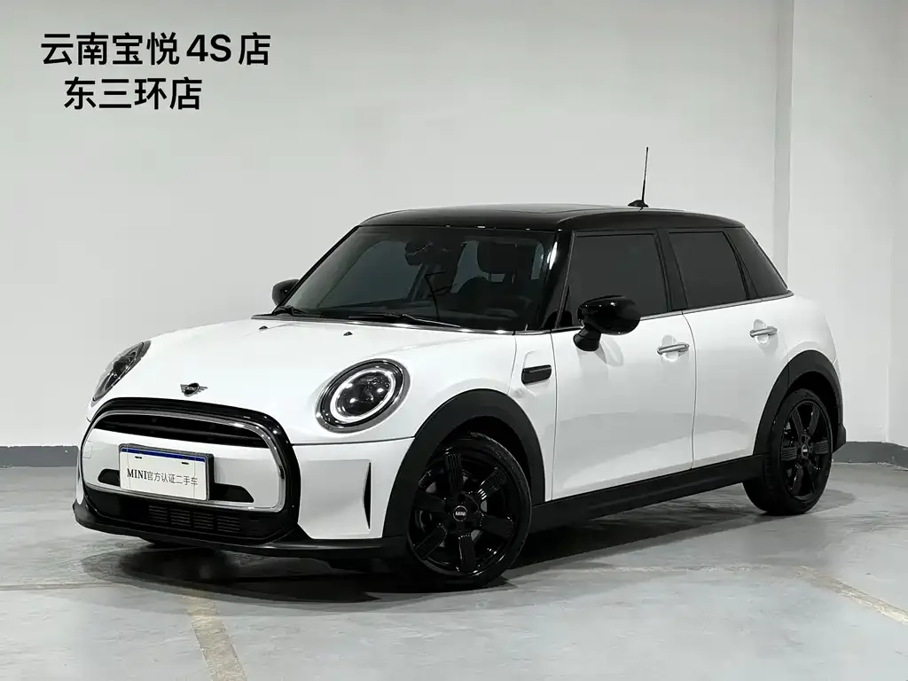MINI Cooper (3-door) — фото 1