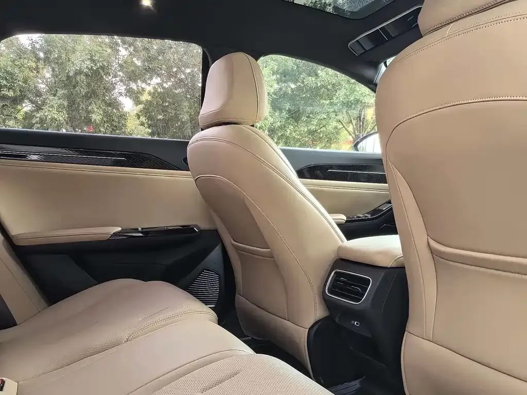 Geely Galaxy L6 2024 из CN, фото 3