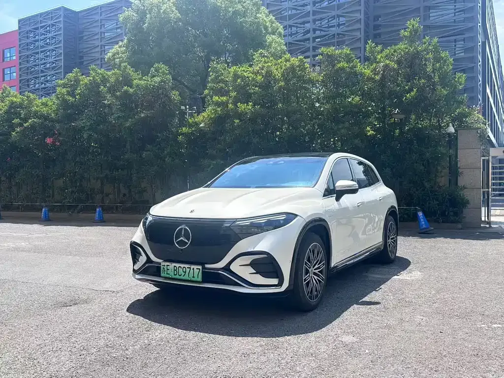 Mercedes-Benz EQS SUV