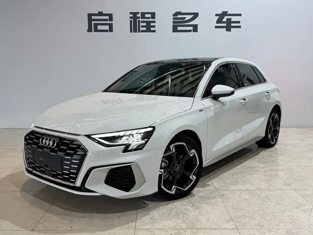 Audi A3 — фото 1