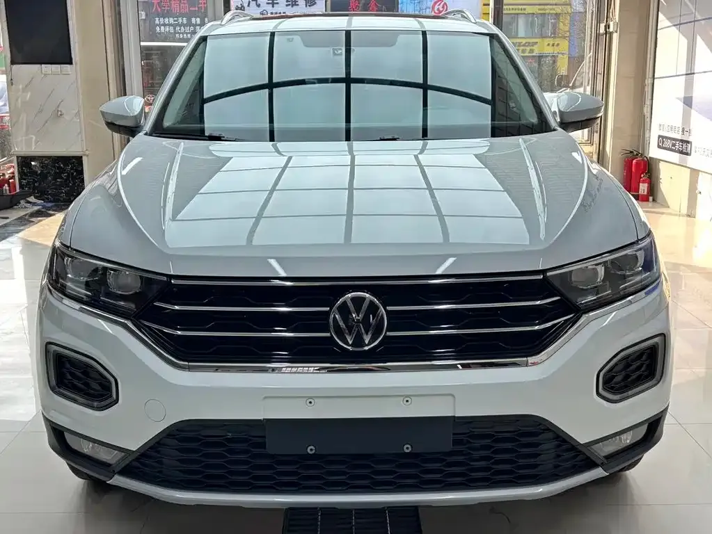 Volkswagen T-Roc — фото 2