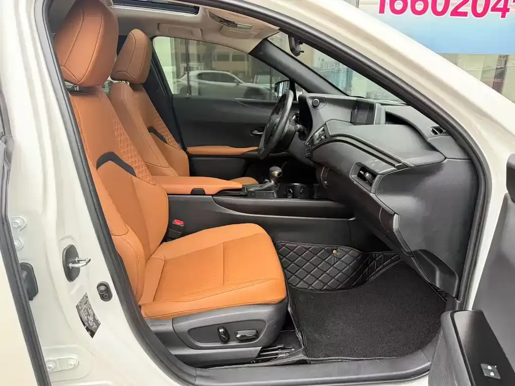 Lexus UX 2021 из CN, фото 6
