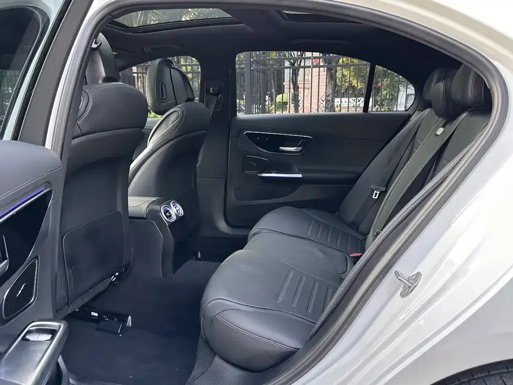 Mercedes-Benz C-Class 2023 из CN, фото 3
