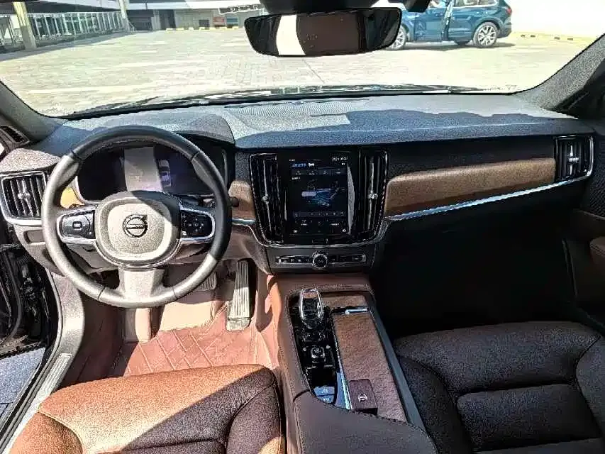 Volvo S90 — фото 2