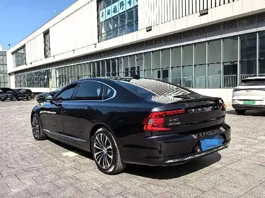 Volvo S90 — фото 8
