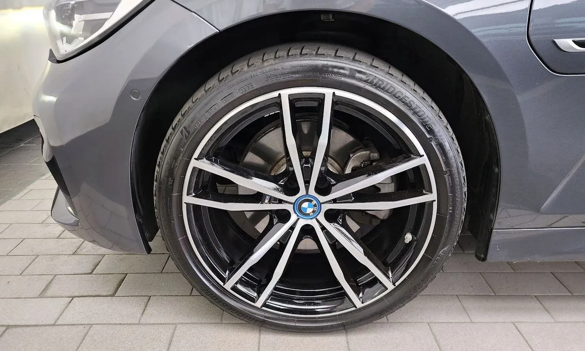BMW 3-Series 2022 из KR, фото 6