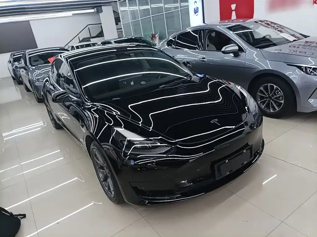 Tesla Model 3 — фото 10