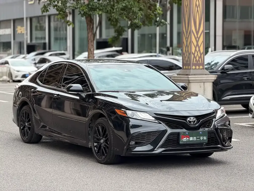 Toyota Camry 2023 из CN, фото 4