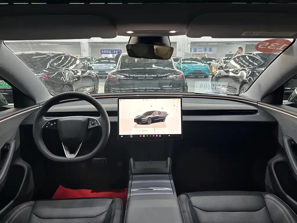 Tesla Model 3 — фото 4