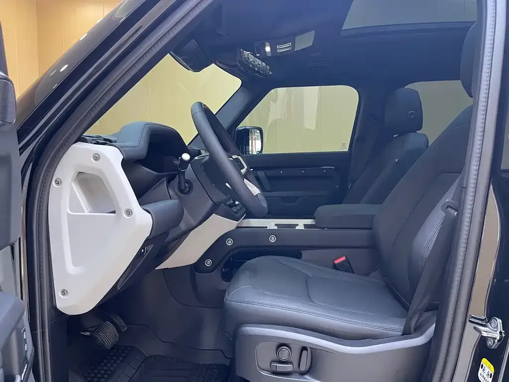 Land Rover Defender — фото 10