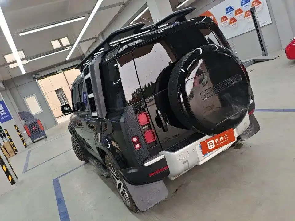 Land Rover Defender — фото 10