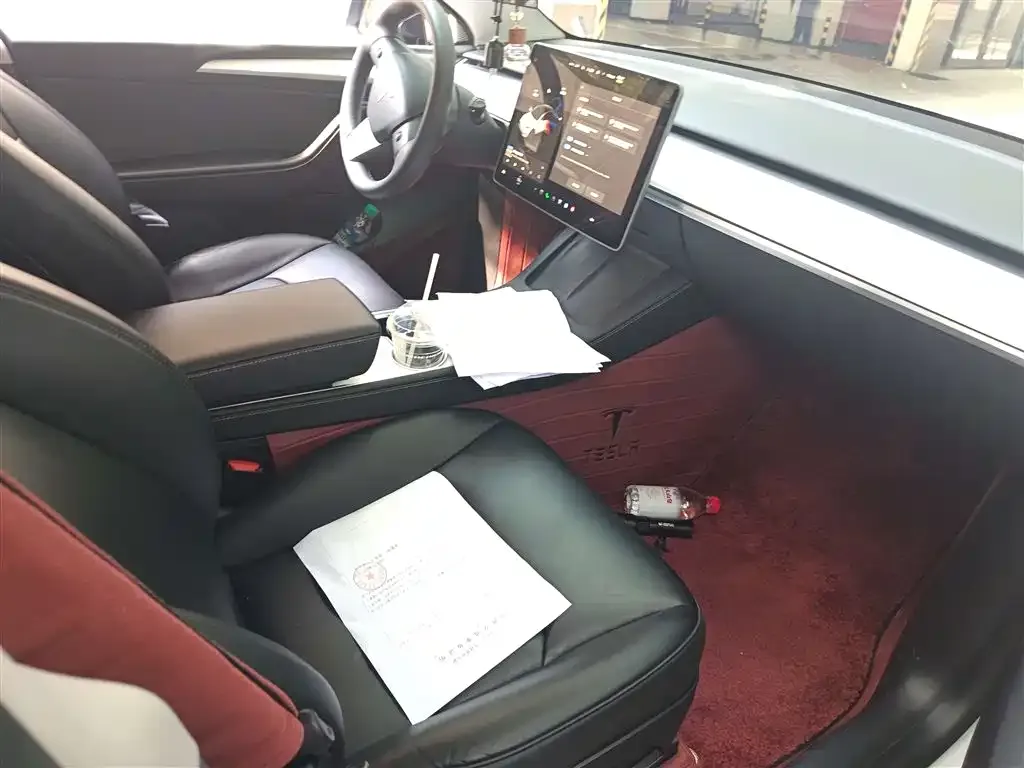 Tesla Model Y — фото 4