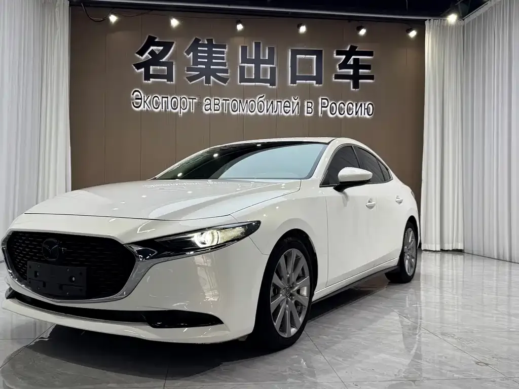 Mazda 3 Axela — фото 1