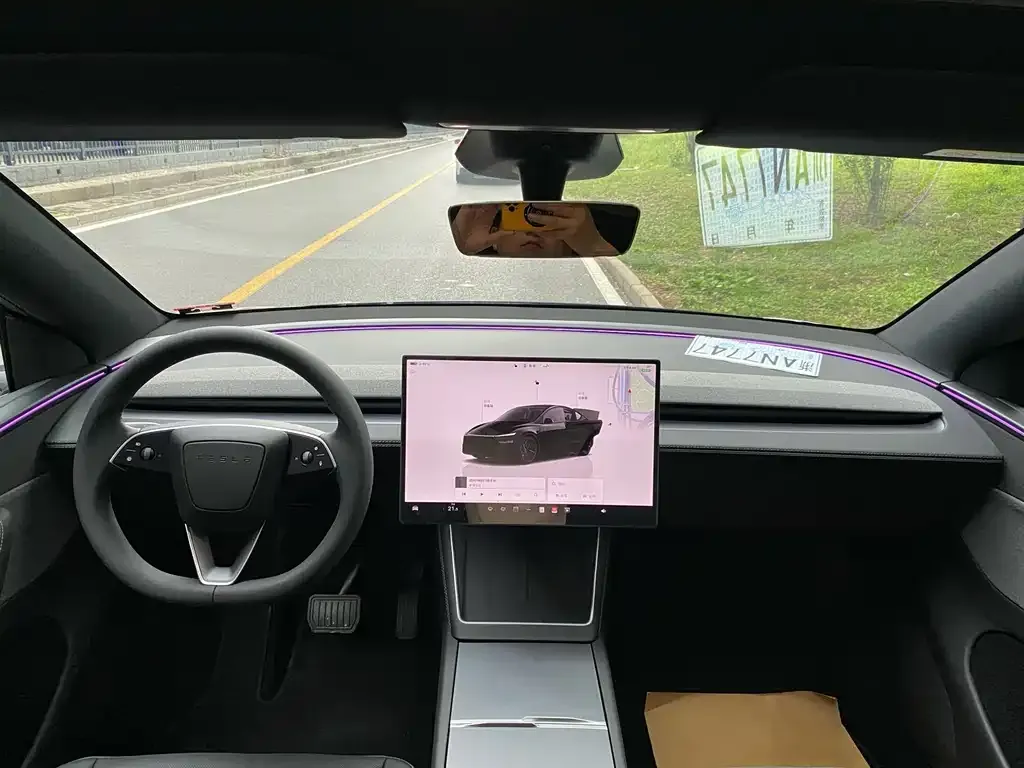 Tesla Model Y — фото 4