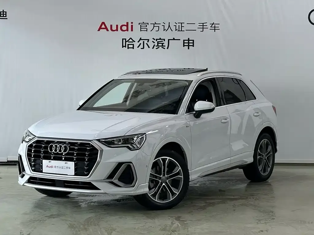 Audi Q3 — фото 1