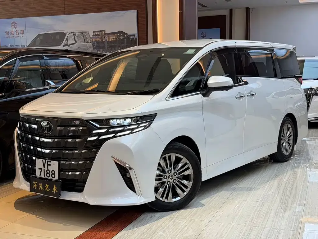 Toyota Alphard — фото 5