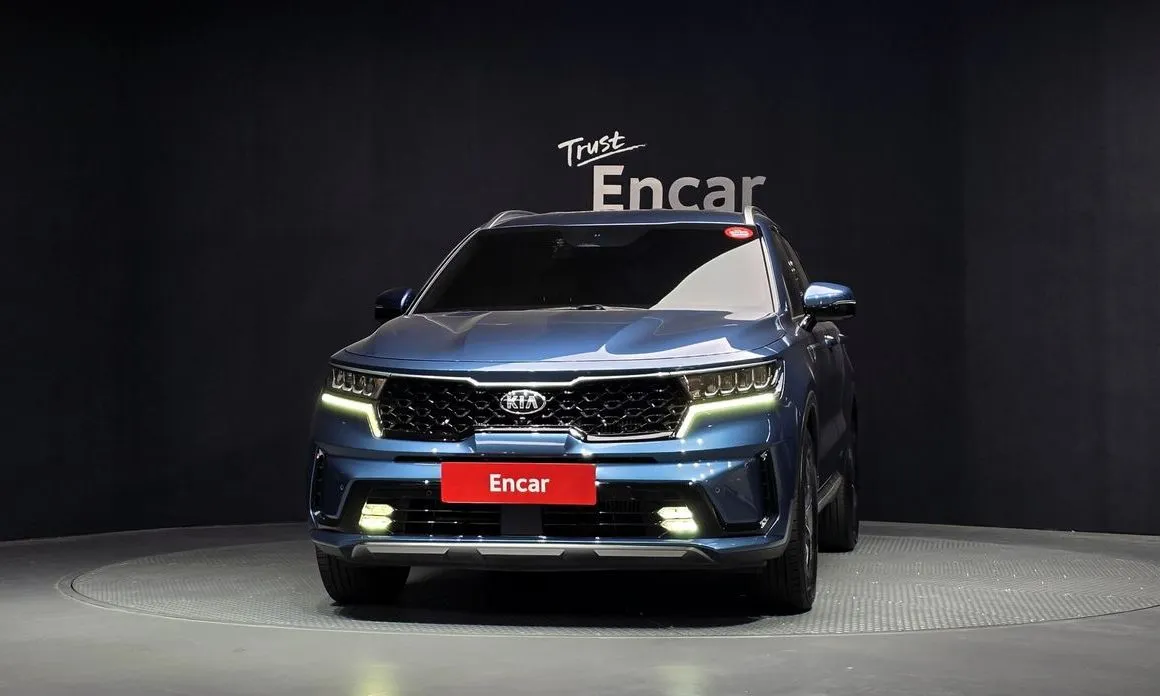 Kia Sorento — фото 9