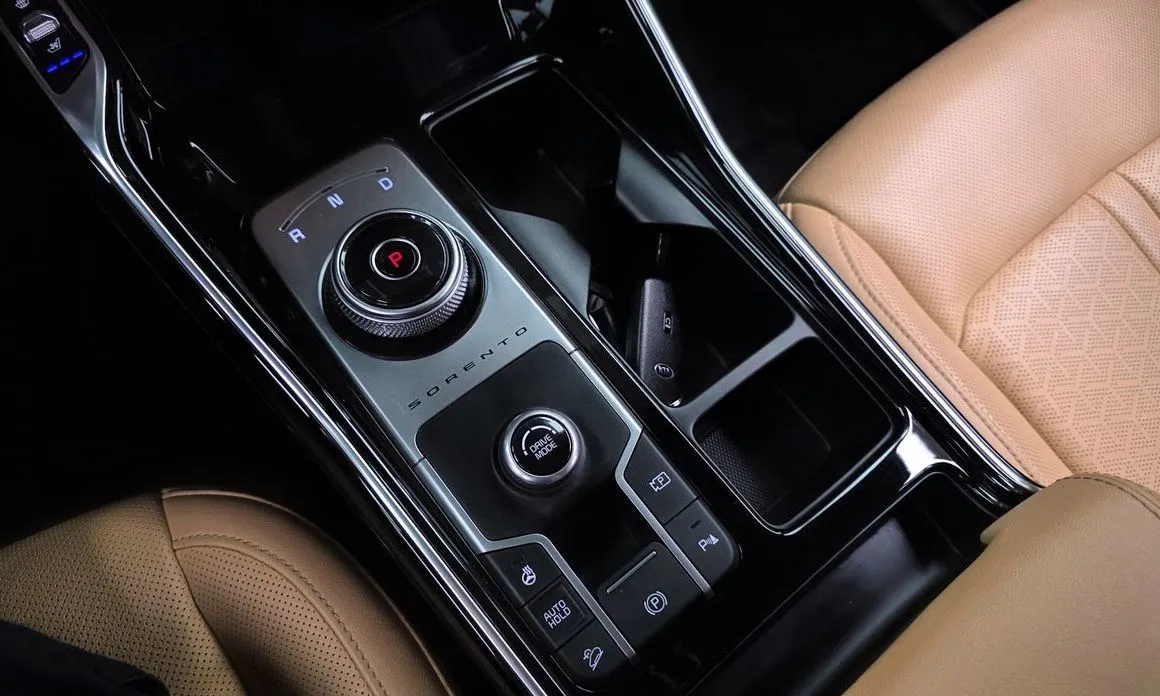 Kia Sorento — фото 5