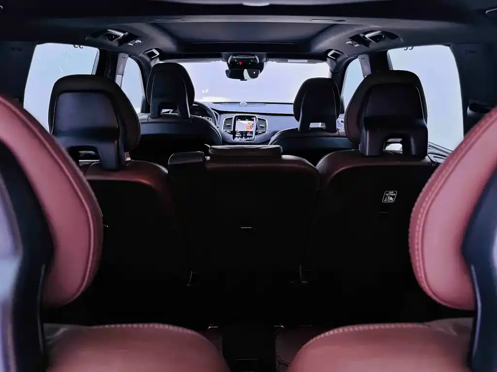 Volvo XC90 — фото 2