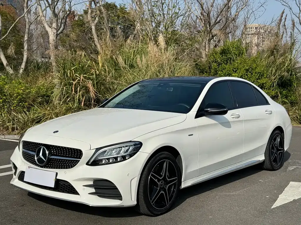 Mercedes-Benz C-Class — фото 1
