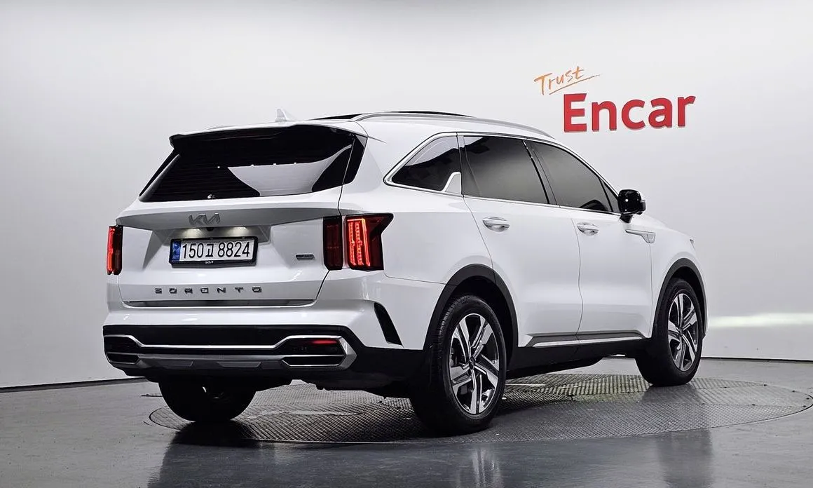 Kia Sorento — фото 8