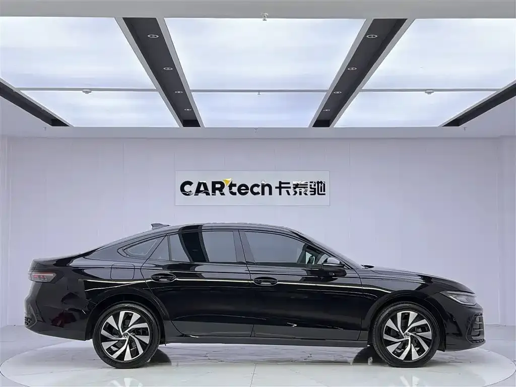 Volkswagen Passat — фото 6