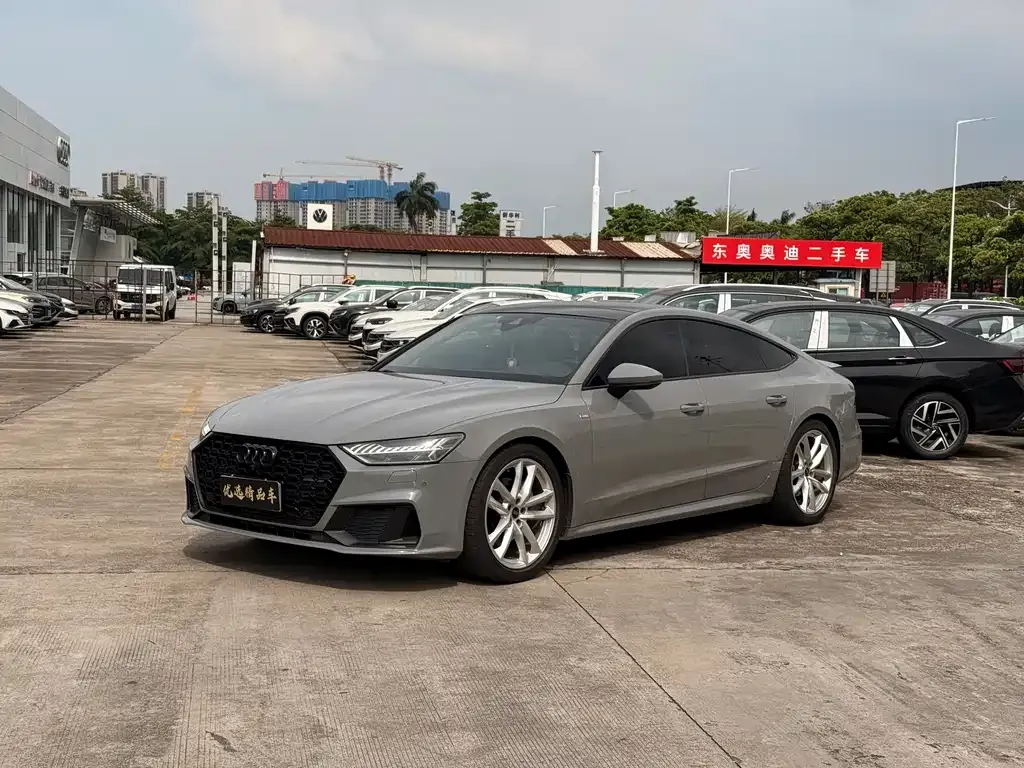 Audi A7 — фото 1