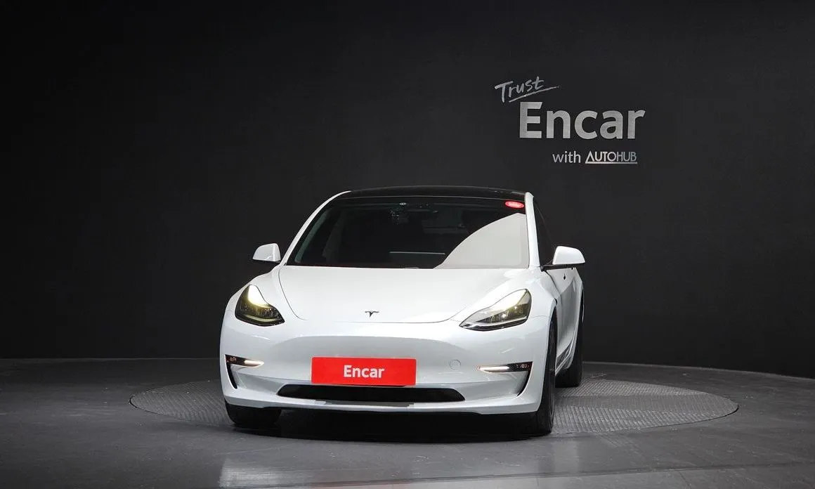 Tesla Model 3 — фото 6