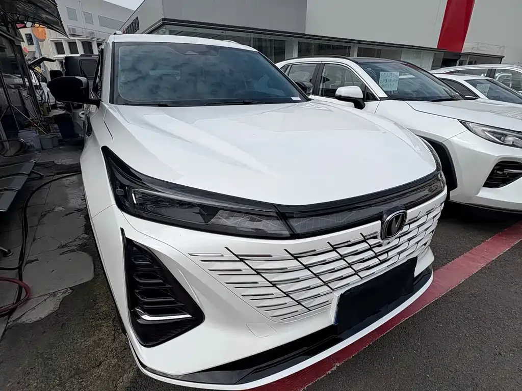 Changan CS75PLUS — фото 3