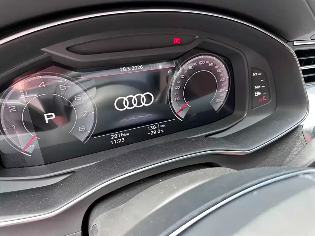 Audi A7L — фото 2