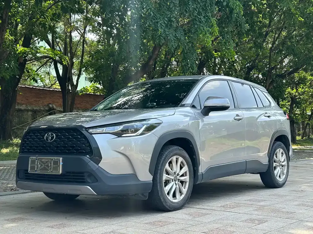 Toyota Corolla Cross 2023 из CN, фото 1