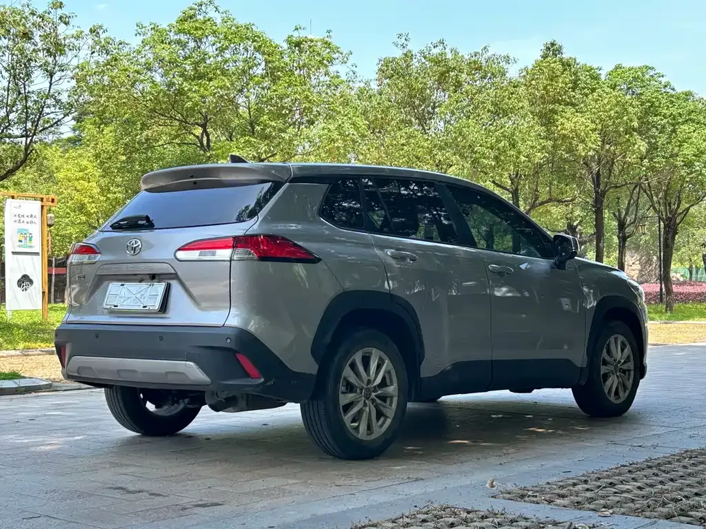 Toyota Corolla Cross 2023 из CN, фото 8