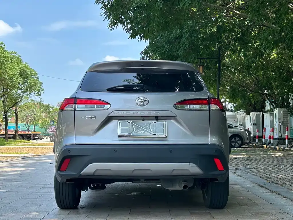 Toyota Corolla Cross 2023 из CN, фото 3