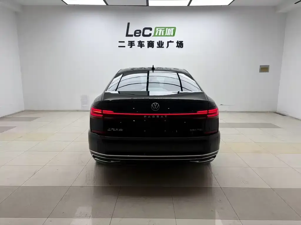 Volkswagen Passat — фото 5