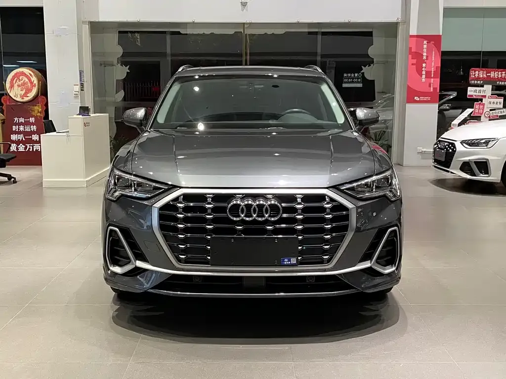Audi Q3 — фото 6
