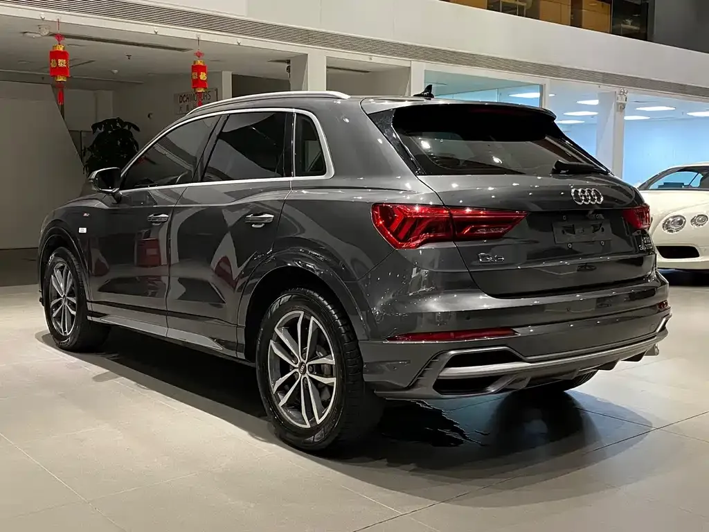 Audi Q3 — фото 9