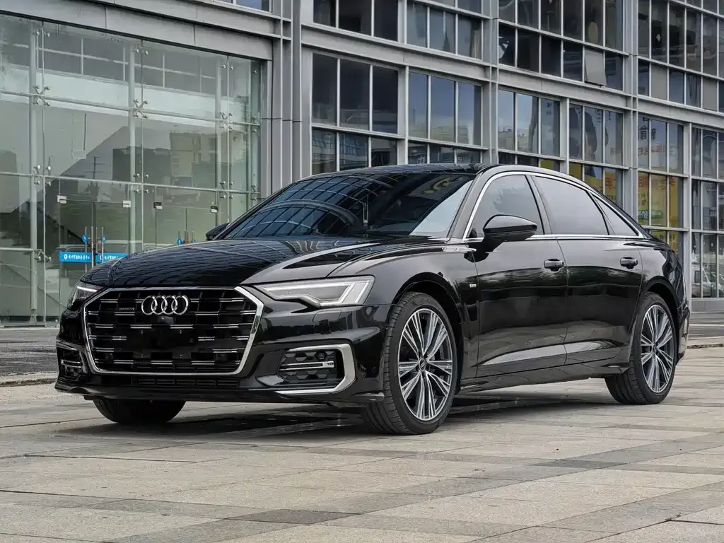 Audi A6L — фото 1