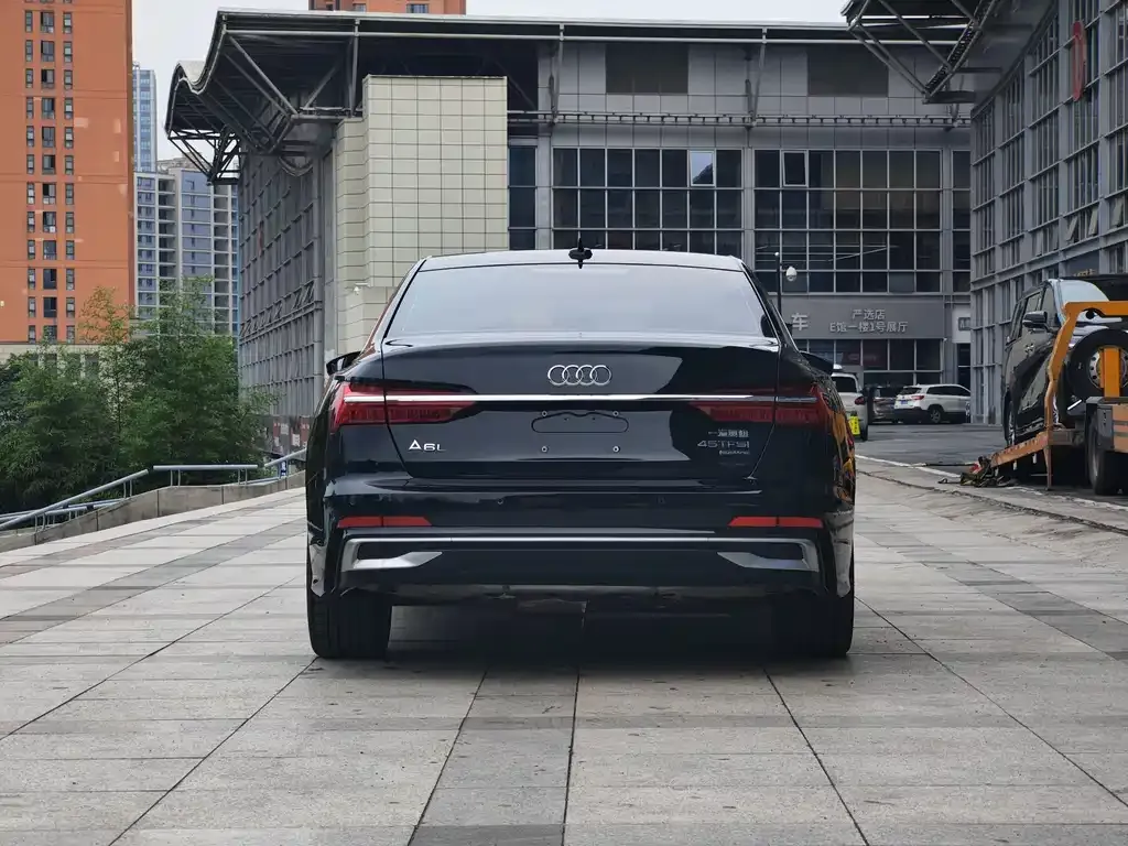 Audi A6L — фото 9