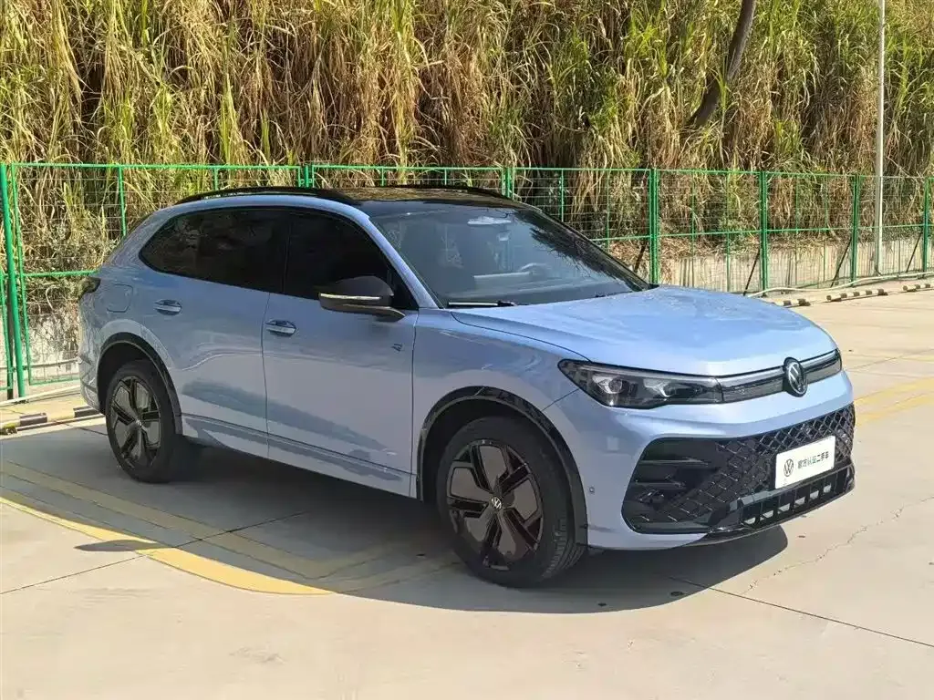 Volkswagen Tiguan L — фото 5