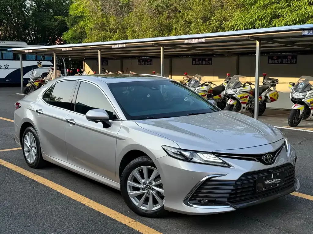 Toyota Camry 2023 из CN, фото 10