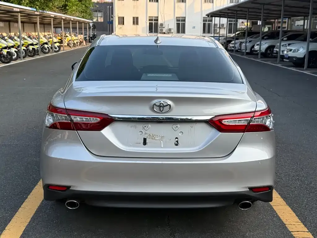 Toyota Camry 2023 из CN, фото 5