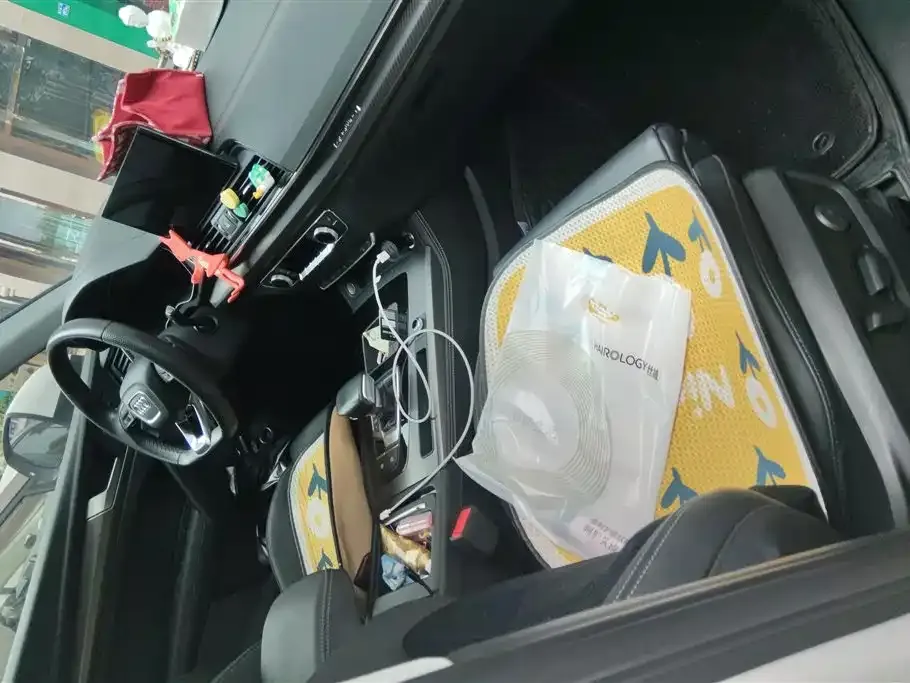 Audi Q5L 2022 из CN, фото 8