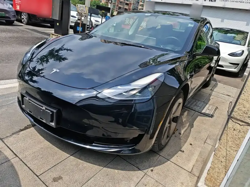 Tesla Model 3 — фото 3